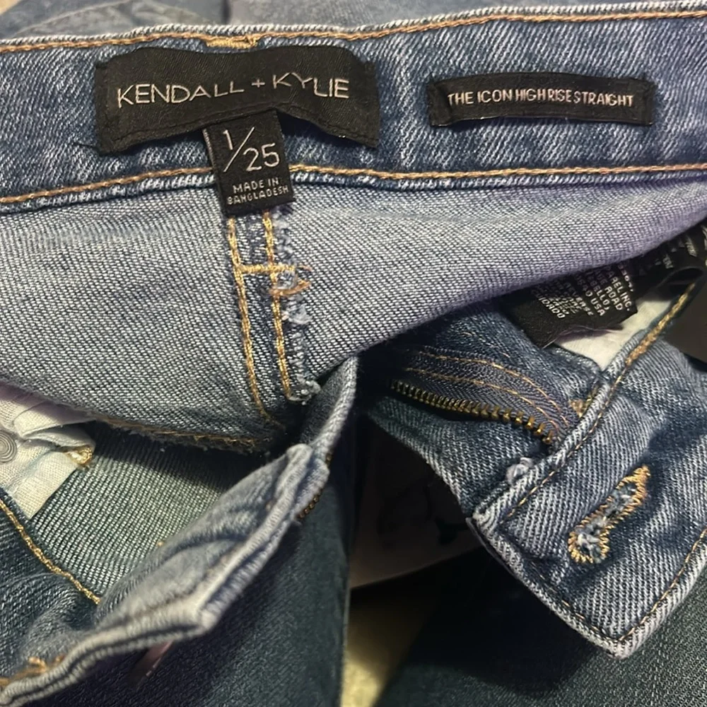 Kendall and Kylie straight Jean - Picture 3 of 3